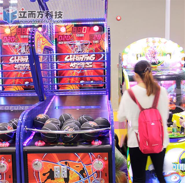 立而方篮球机厂家